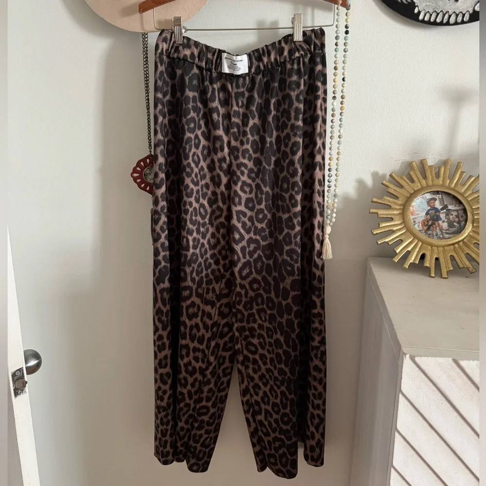Leopard Print Boxer Vibe Wide-Leg Pants - Picture 9 of 15